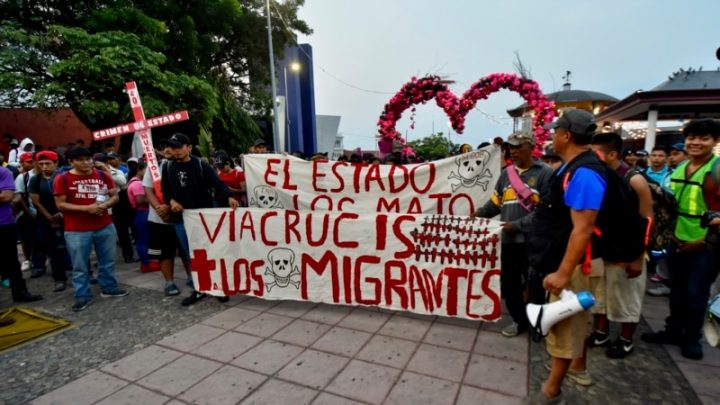 Miles de migrantes en caravana hacia centro de México tras meses atrapados en el sur
