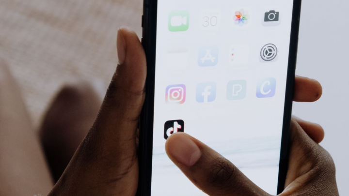 Coyotes utilizan las redes sociales para expandir el tráfico de personas hacia EE.UU.