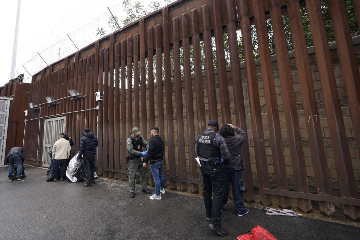 Estados Unidos abrirá centros migratorios en Colombia y Guatemala