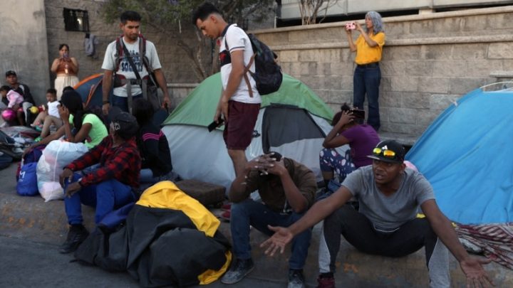 Gobierno de México reporta caída del 50 % en la llegada de migrantes