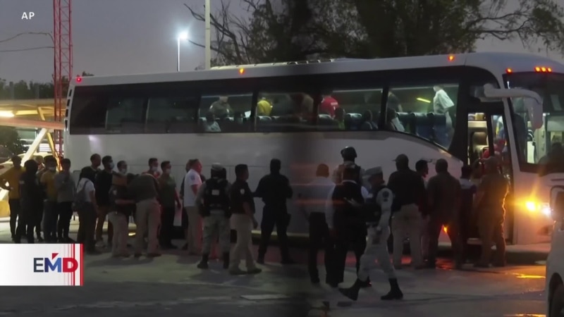 Habilitan gimnasios en escuelas de NYC para albergar a solicitantes de asilo