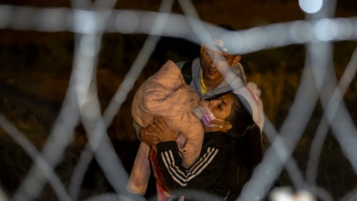 Corte Suprema de EEUU desestima recurso que buscaba mantener las restricciones del Título 42