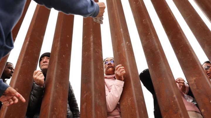 Cruce de migrantes en la frontera cae un 50% tras el fin del Título 42