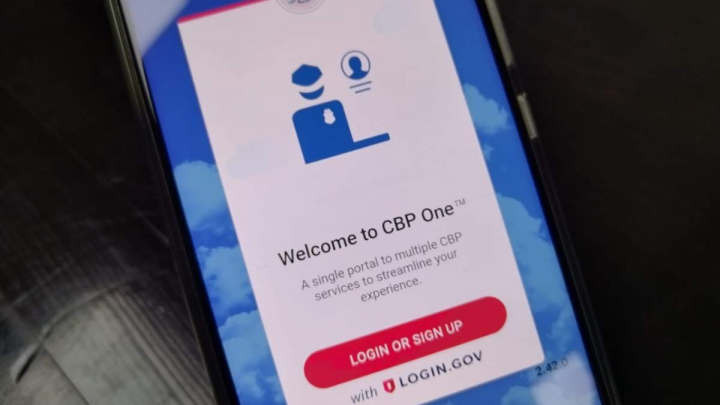 5 problemas que están enfrentando los migrantes con la app CBP One