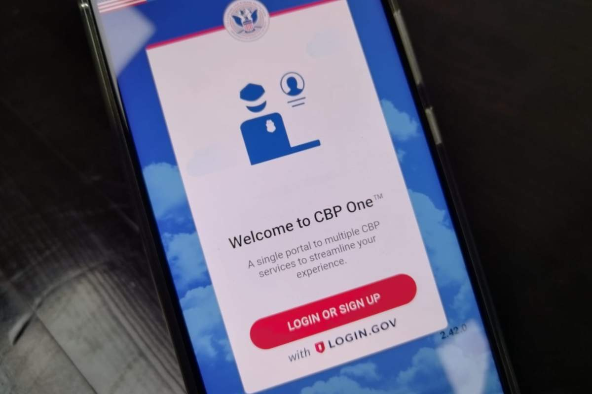 5 problemas que están enfrentando los migrantes con la app CBP One