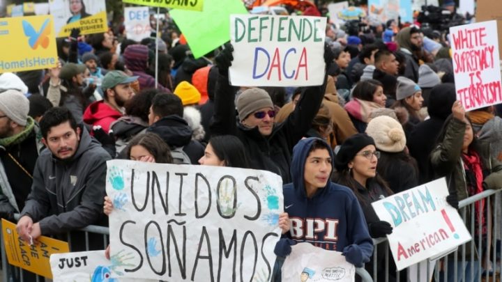 Programa DACA cumple 11 años de establecido en medio de la turbulencia legal