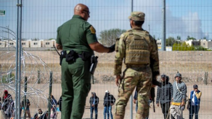 Cae en un 70 % la llegada de migrantes irregulares por la frontera sur de EEUU