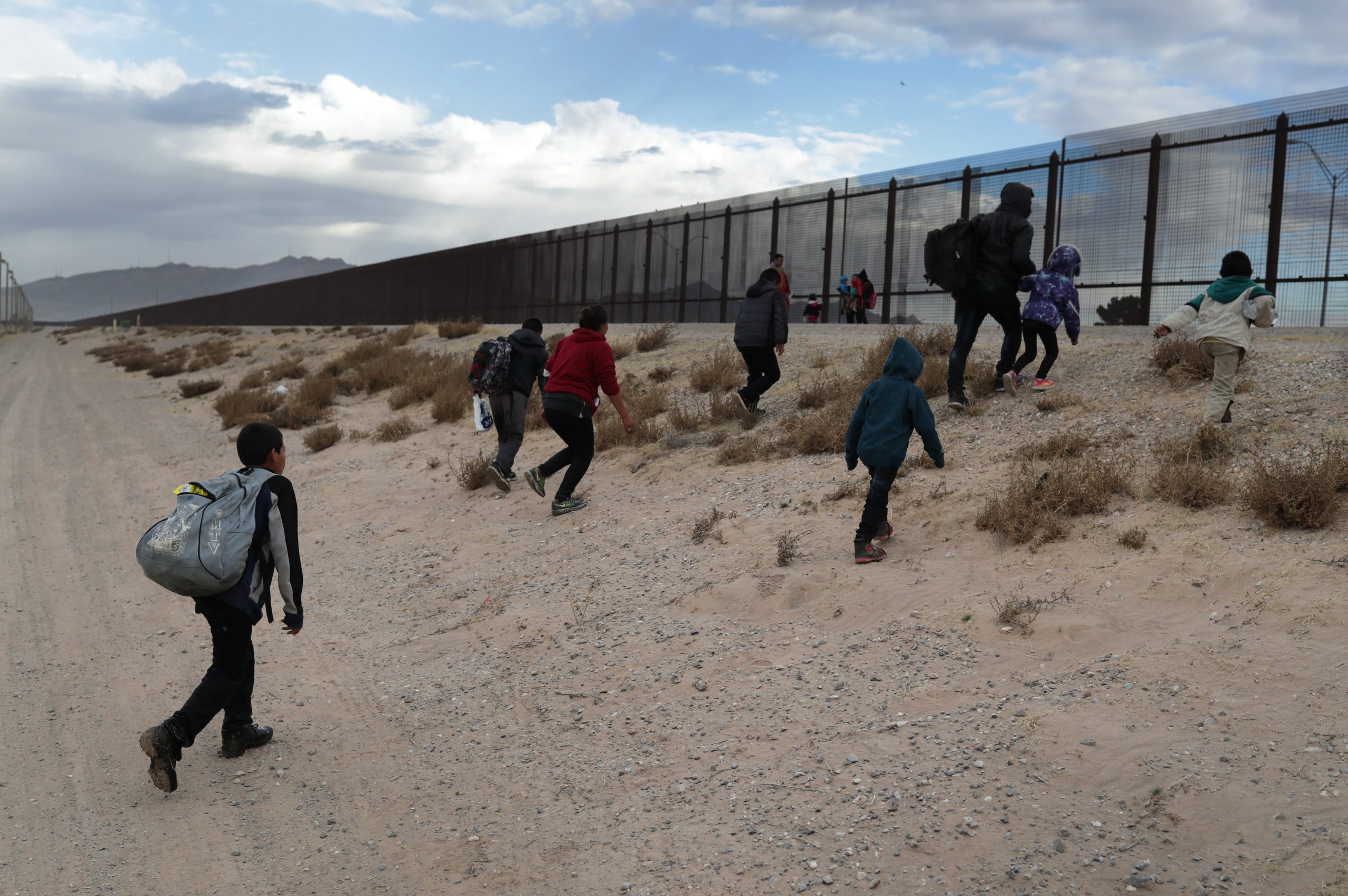 Suspenden las citas para solicitantes de asilo en un cruce fronterizo
