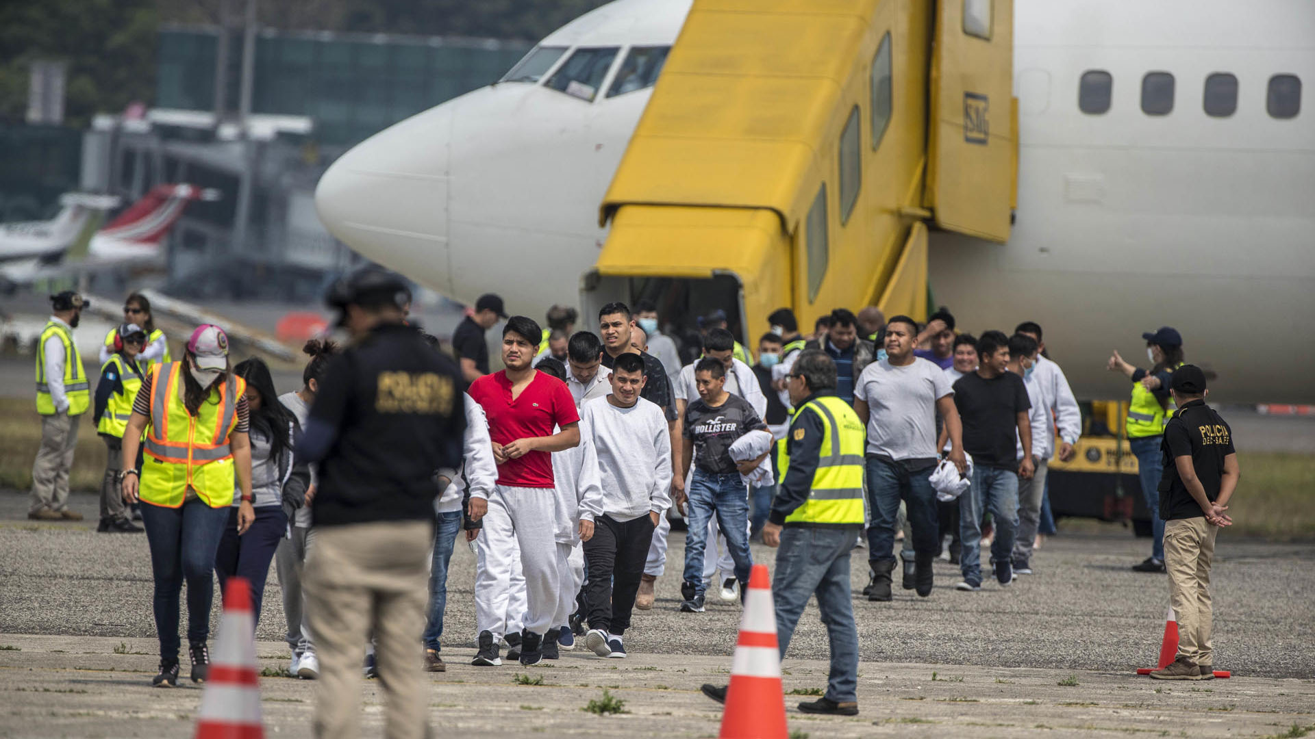 EEUU deportó a más de 12,500 migrantes que cruzaron la frontera en una semana