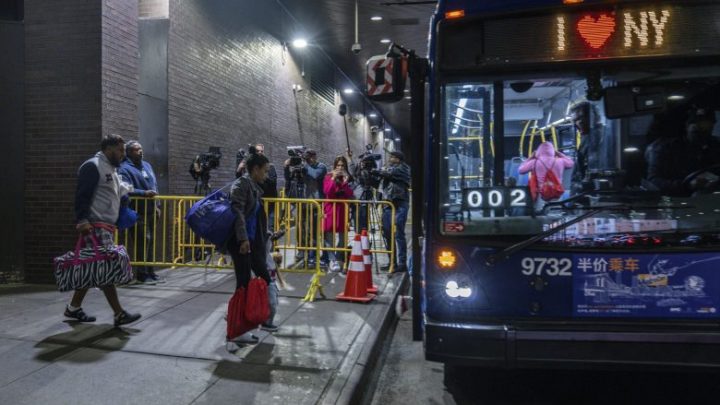 Inmigrantes solteros en #NuevaYork deberán abandonar los albergues en 60 días