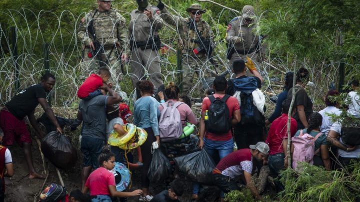 Más de 1.000 inmigrantes ingresan al día a EEUU