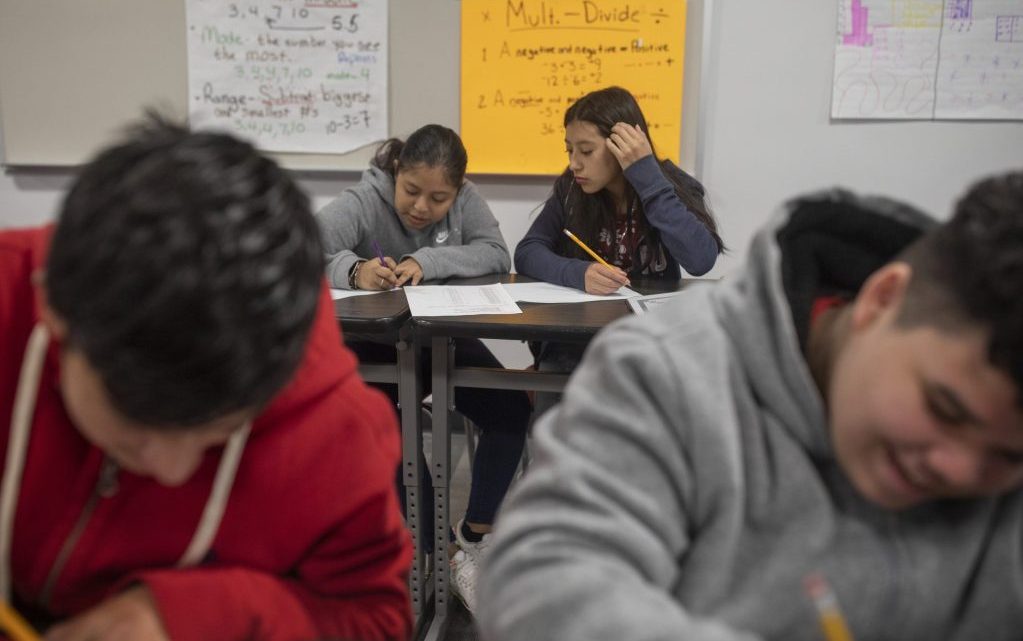 Niños latinos en estados con leyes antiinmigrantes tienen mayor riesgo de enfermedades