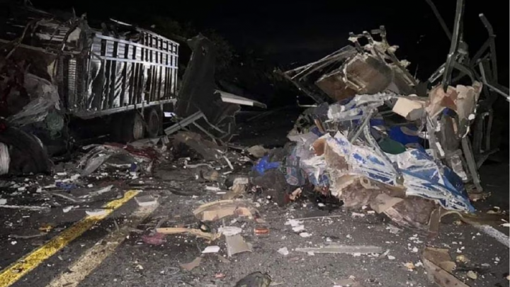 Hay 27 migrantes hospitalizados en México tras choque en la Cuacnopalan-Oaxaca