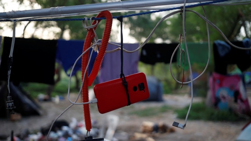 Autoridades migratorias de EEUU resaltan los beneficios de solicitar asilo en línea