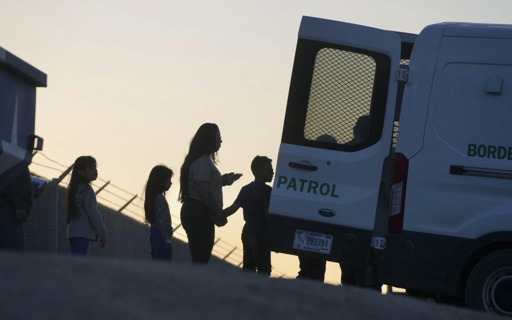 Detenciones en la frontera alcanzaron un máximo en agosto