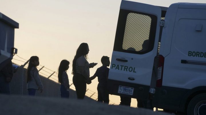 Detenciones en la frontera alcanzaron un máximo en agosto