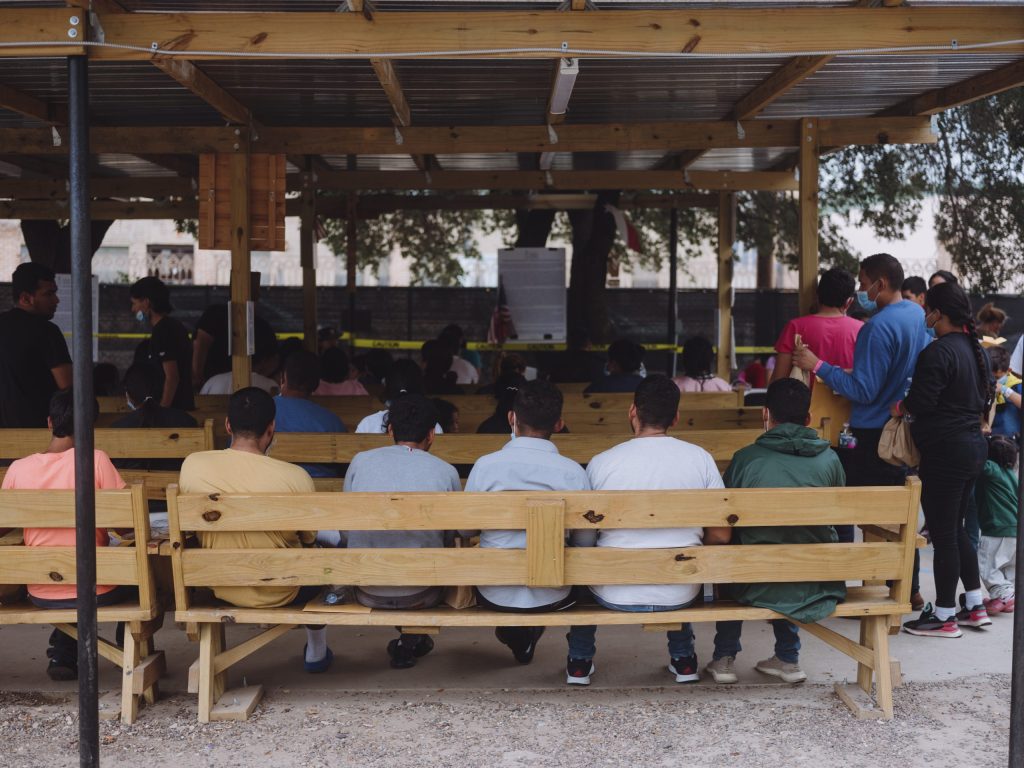 Solicitantes de asilo en EEUU deben llevar un intérprete a las entrevistas de inmigración