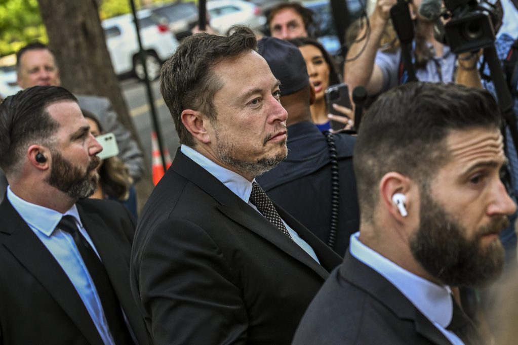 Elon Musk visitará Texas para evaluar llegada de inmigrantes