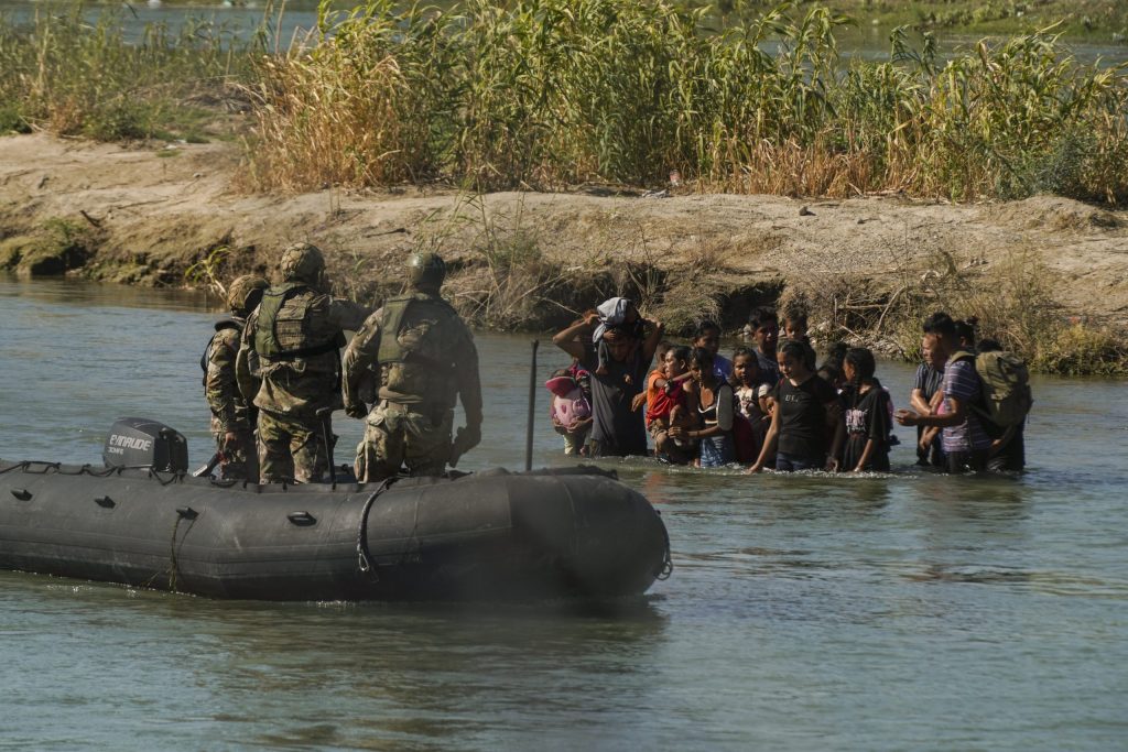 Récord en la frontera: más de 260.000 inmigrantes cruzaron en septiembre