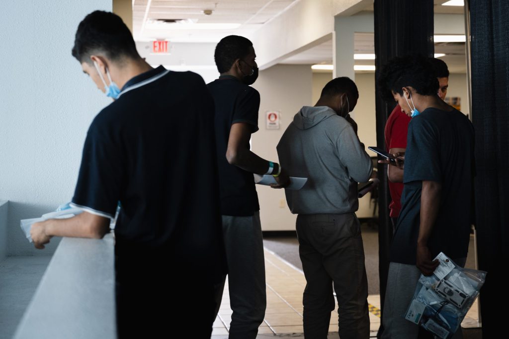 USCIS permitirá modificar dirección física y postal a inmigrantes con trámites en proceso 