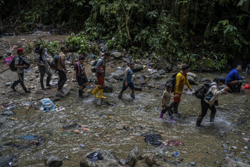 Registran afluencia récord de inmigrantes venezolanos en la frontera sur de EEUU