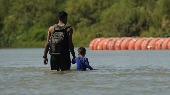 Biden planea más cambios para acelerar el proceso de asilo para nuevos migrantes